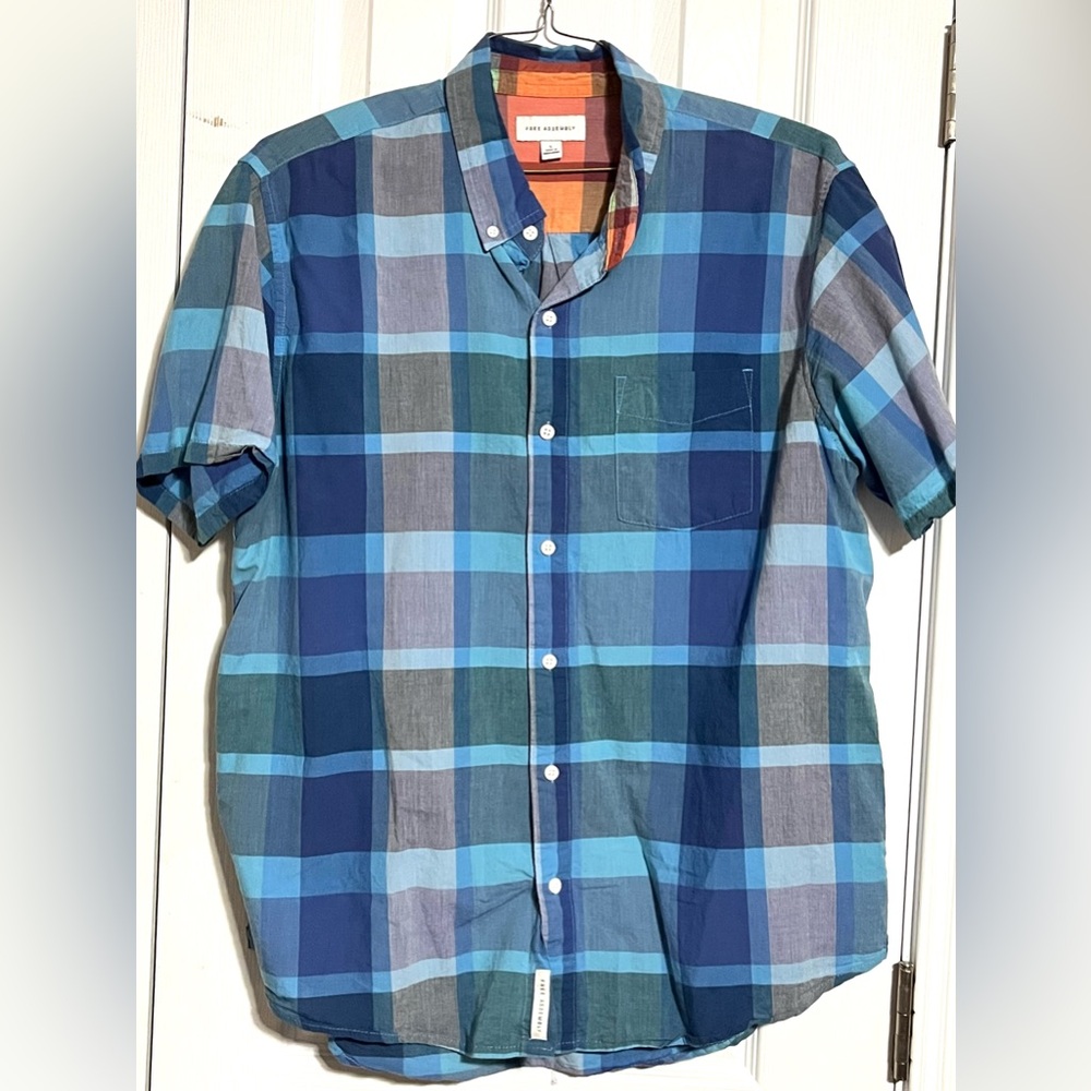 Men's Blue Plaid Button-Down Shirt